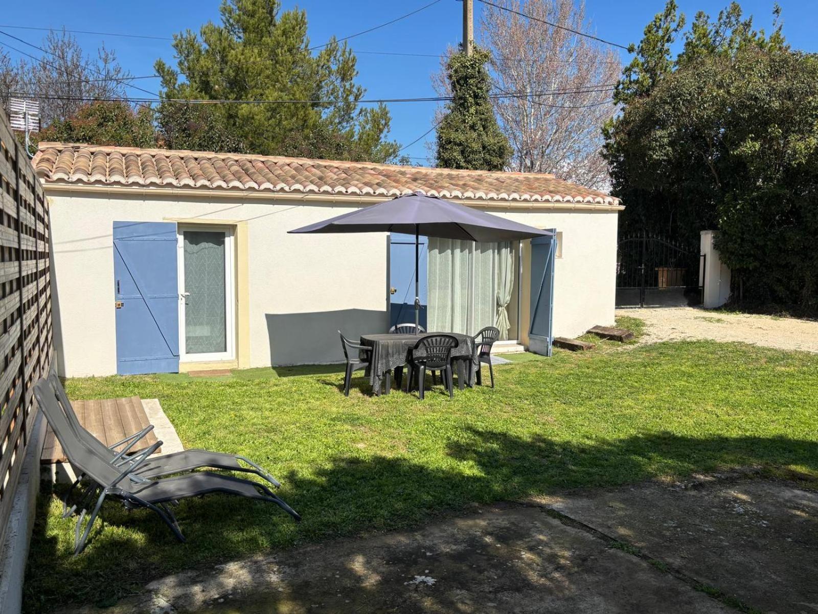 Maison De Vacances En Campagne Cavaillon Exterior foto